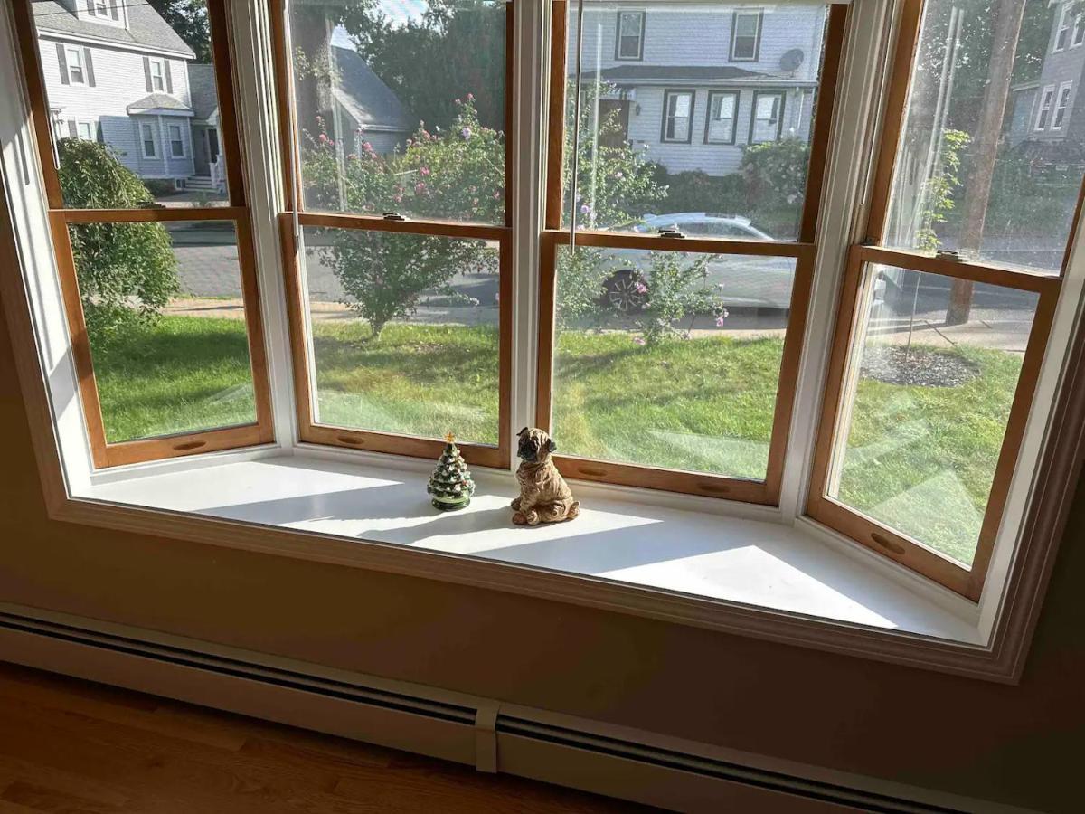 In Single Family House - Suburban Neighborhood In *