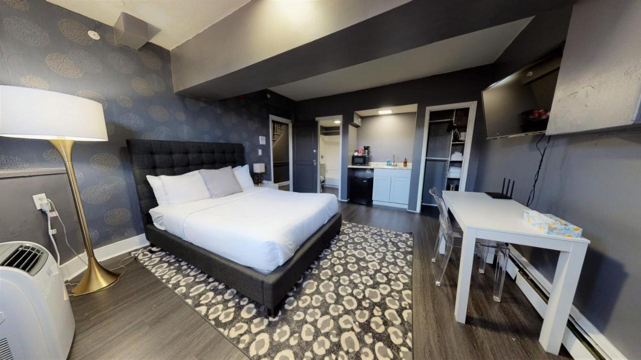 Lower Level In Hip Bay Village Appartement
