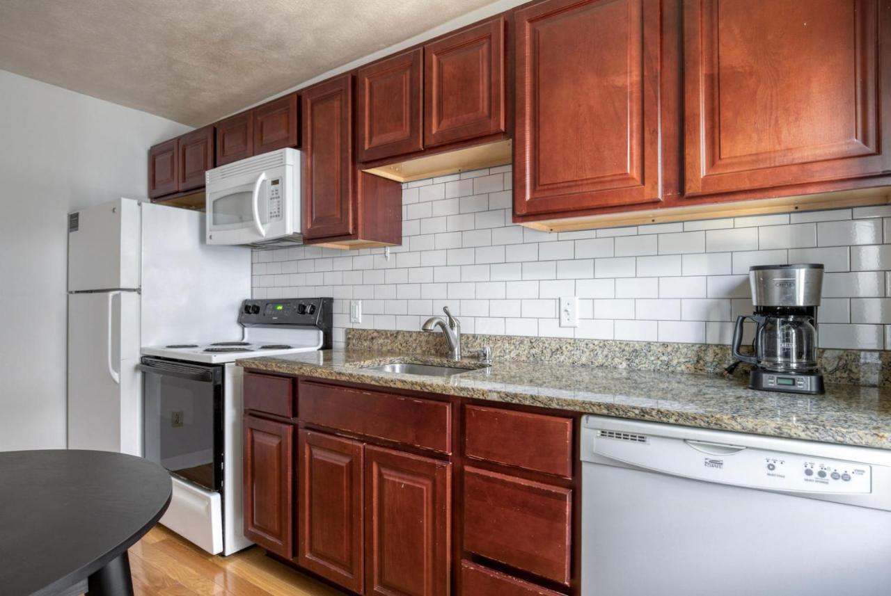 South 2br W Building Wd Nr Seaport Bos-915 Boston