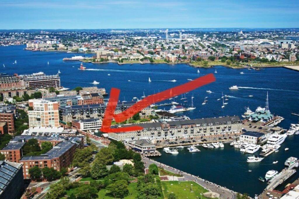 Harbor Views Modern North End Free Parking! Apartment Boston
