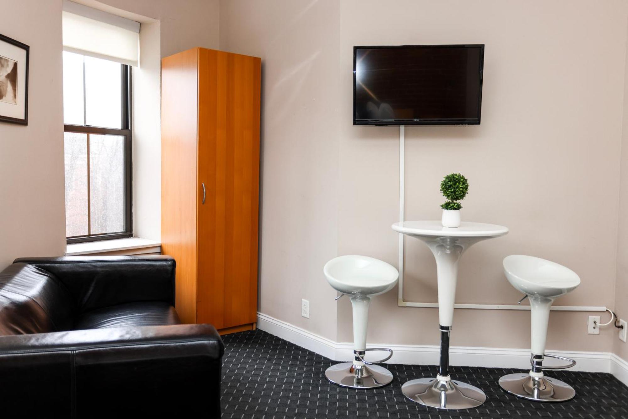 Apart-hotel Stylish Downtown In The Southend, C.ave #24 Boston