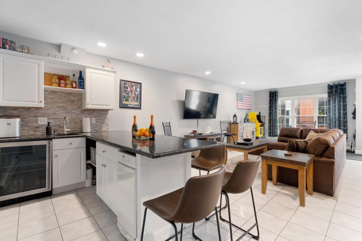 Casa de Férias Heart Of Southie - Hot Tub + Walk To Bars *