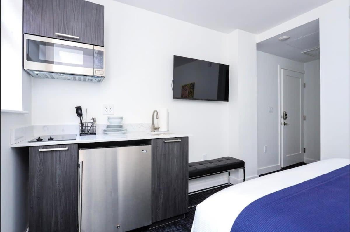 Modern In Historic - Garden Unit #1 *