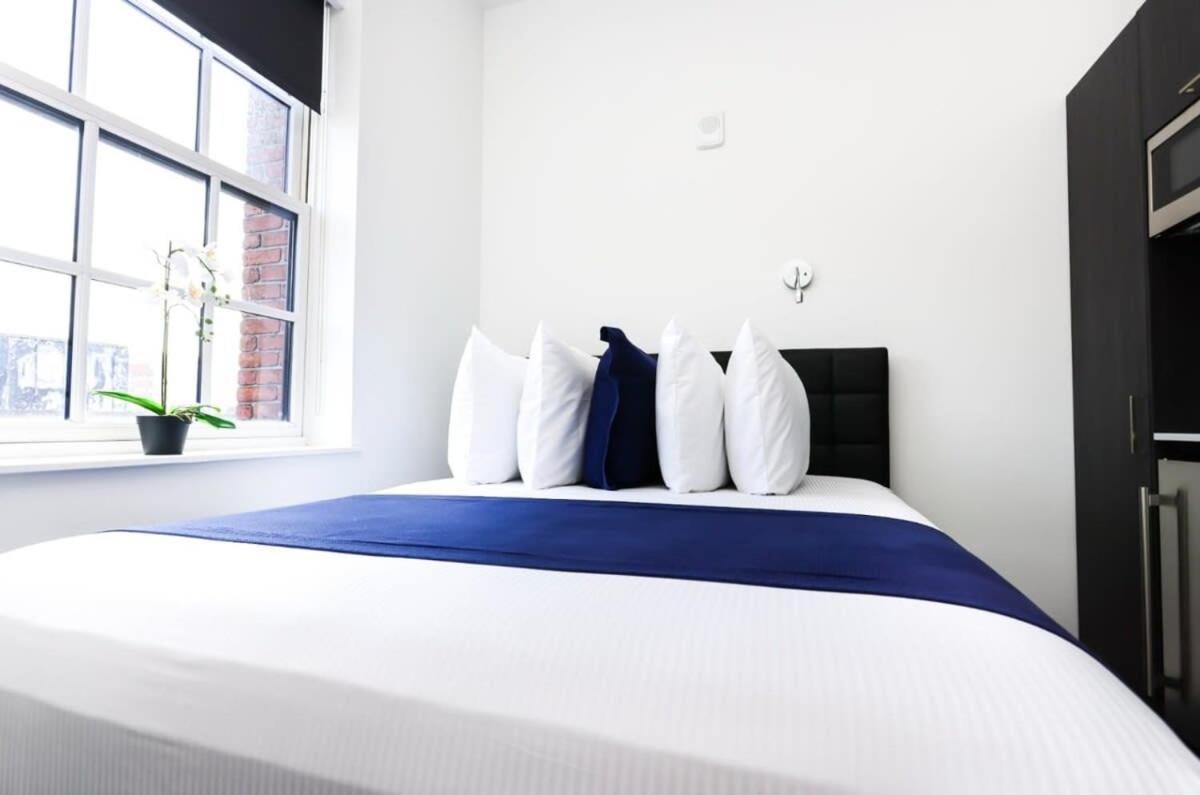 Modern In Historic - Unit #403 Apartment *