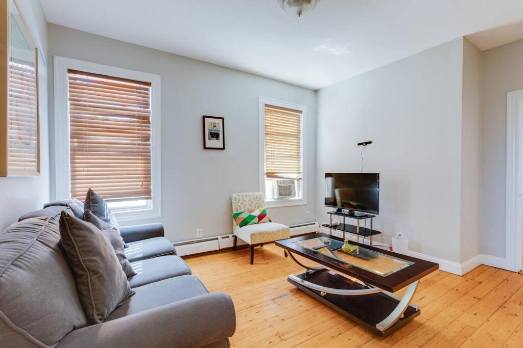 New! Near Mbta, 3mi To Fenway ! Apartment Boston