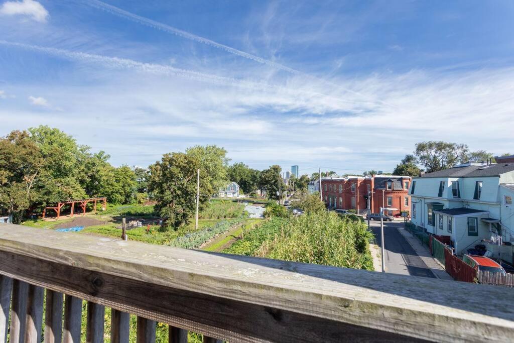 New! Near Mbta, 3mi To Fenway ! Apartment Boston