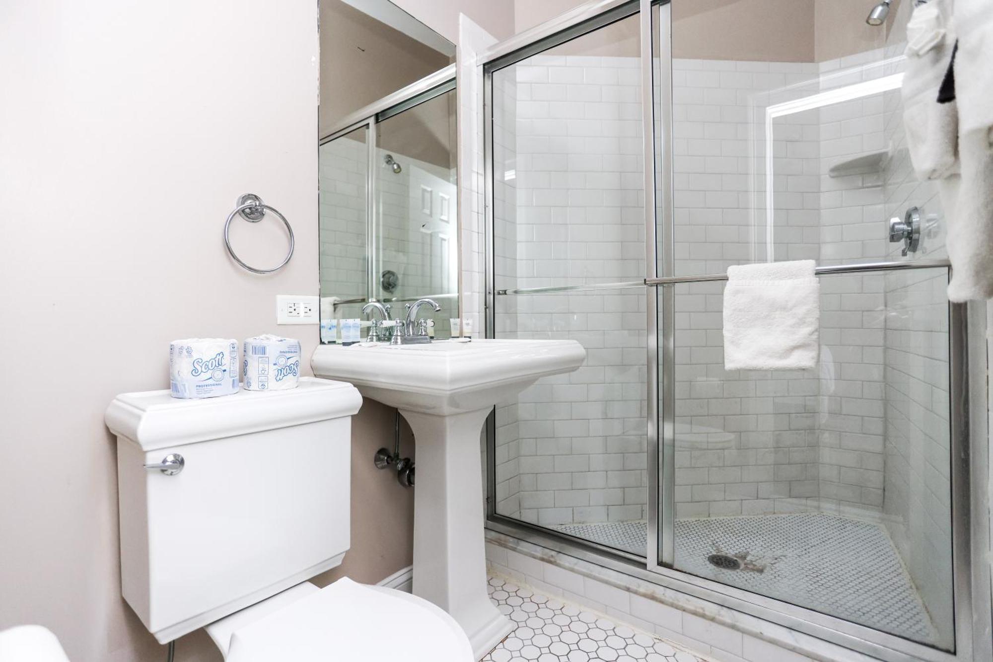 Heart Of South End, Convenient, Comfy #22 3*