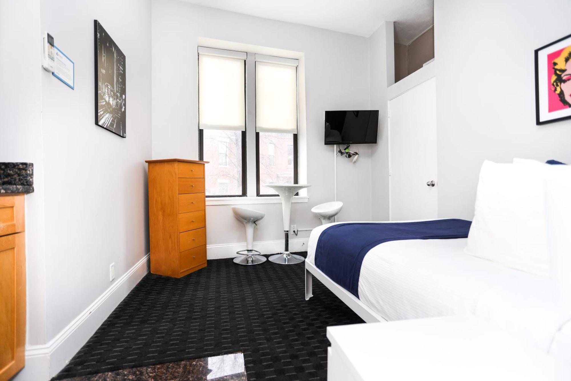 Apart-hotel Stylish Downtown In The Southend, C.ave #24 *