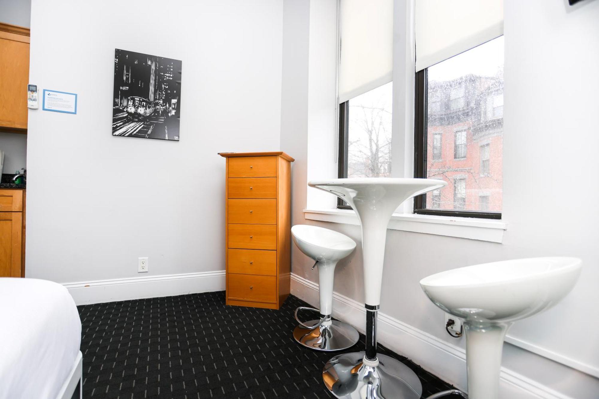 Stylish Downtown In The Southend, C.ave #24 Boston