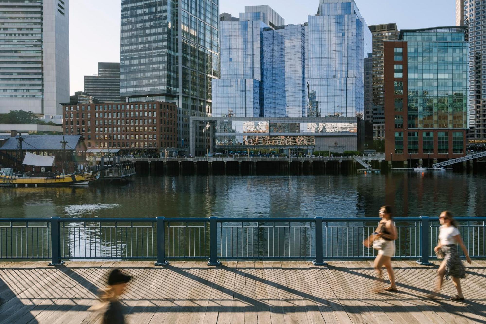 Sonder By Marriott Bonvoy Pierce Fenway 4*