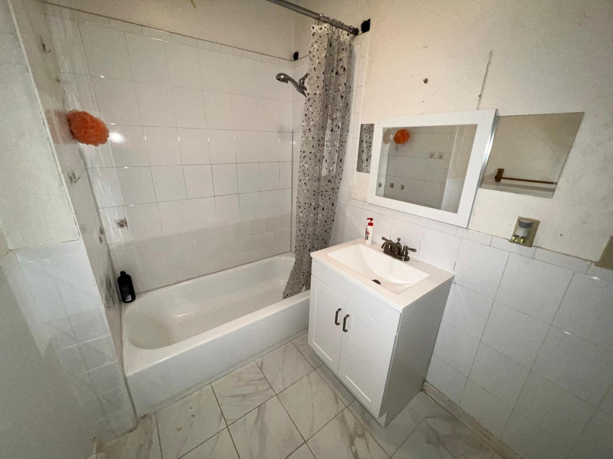 Private Bedroom Near Maison d'hôtes *