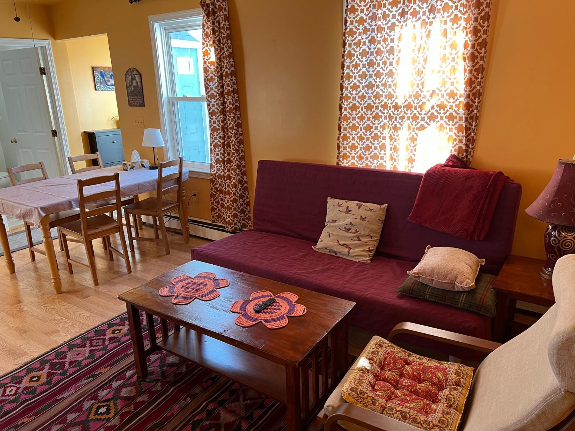 Beautiful Townhouse, 2 Bedrooms, 2 Bath Apartamento *