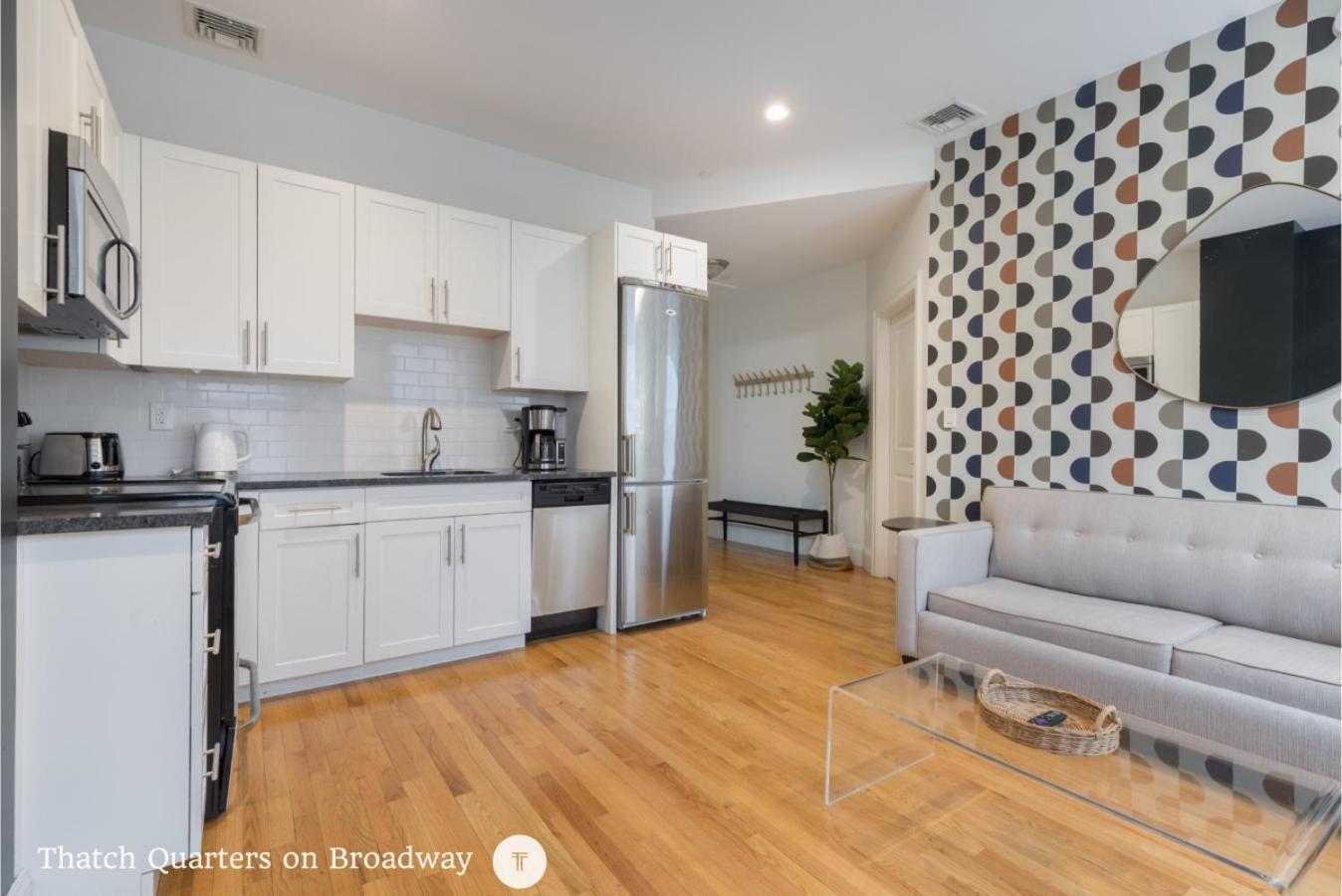 West Broadway Quarters By Thatch Apartment *