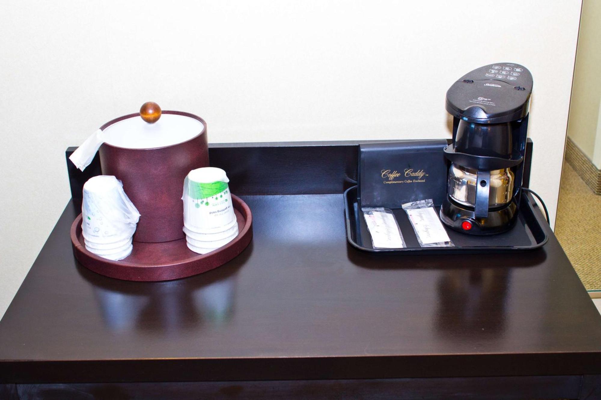 Hampton & Crosstown Center Hotel Boston