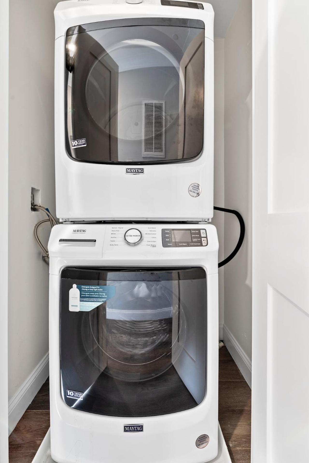 Spacious Fully Furnished By Logan Airport