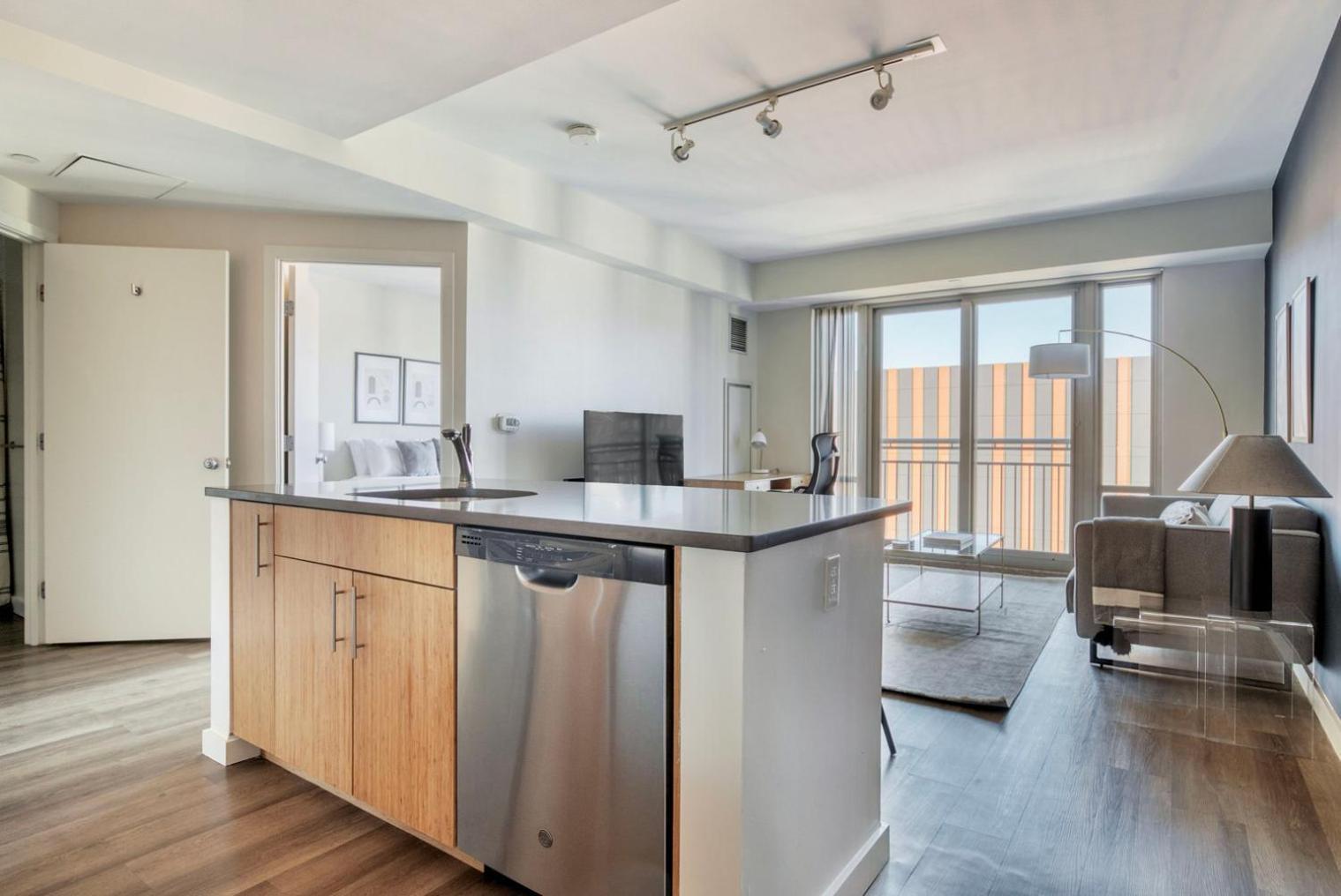 East Cambridge 1br W Gym Wd Near T Stop Bos-960 *
