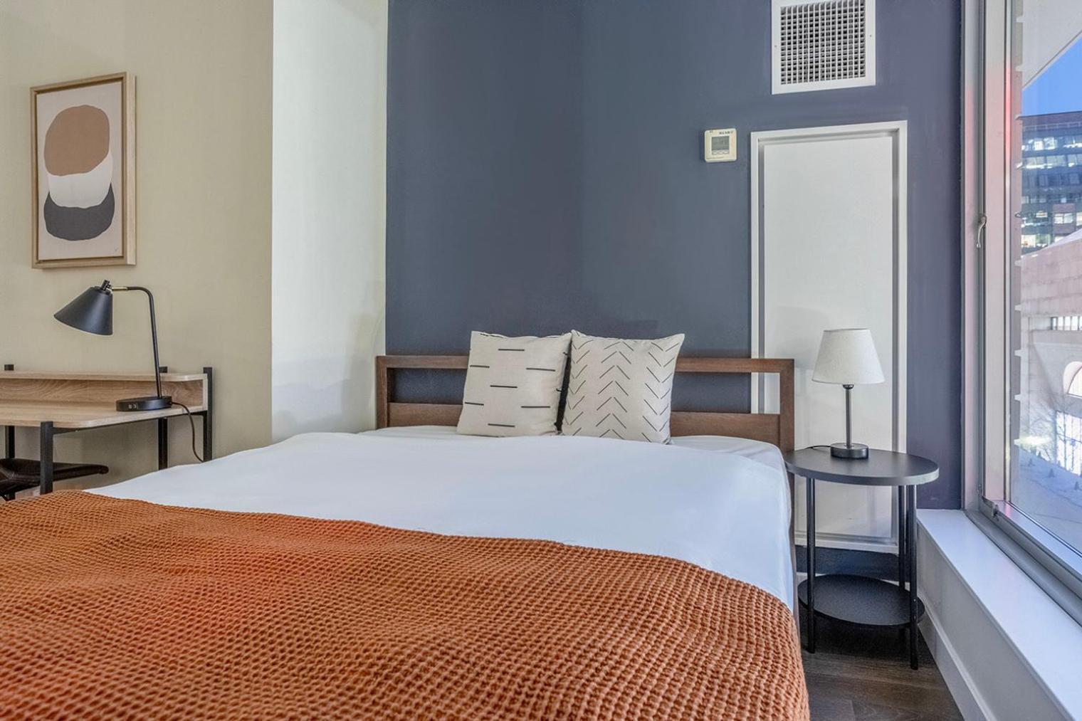 Back Bay Studio W Gym Wd Nr Shopping Bos-868 Apartment Boston