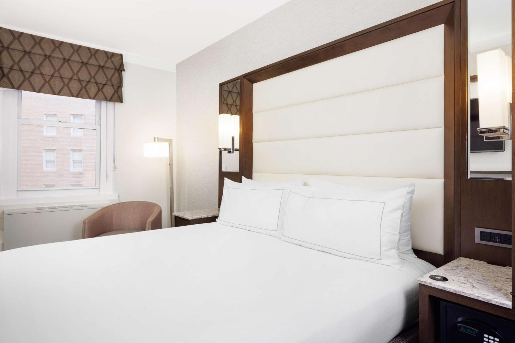 Hilton Park Plaza Hotel