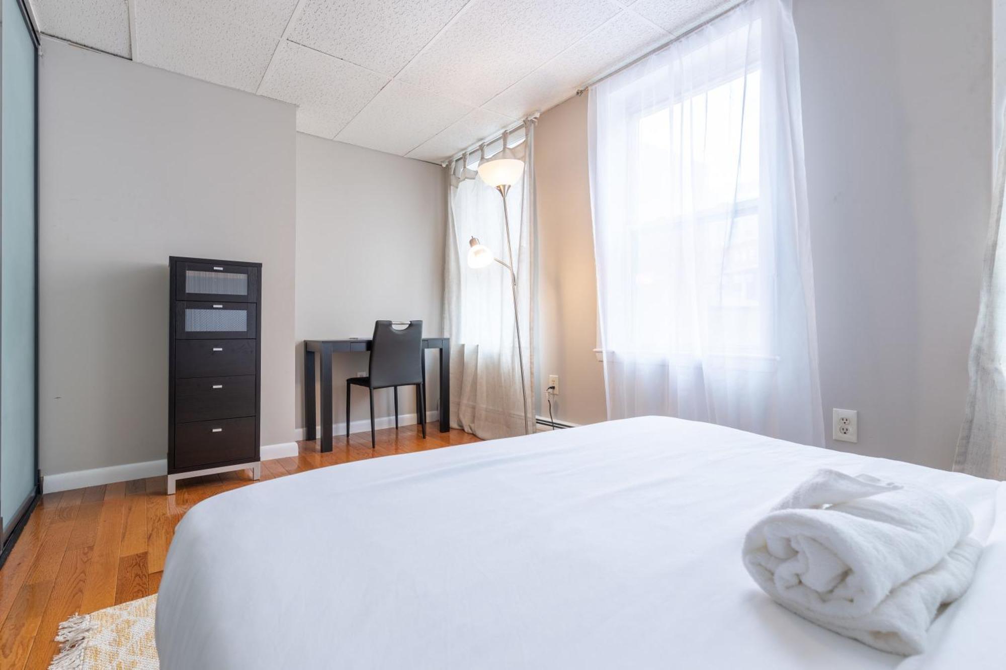 3 Bed 1 Bath In Historic Building Apartment *