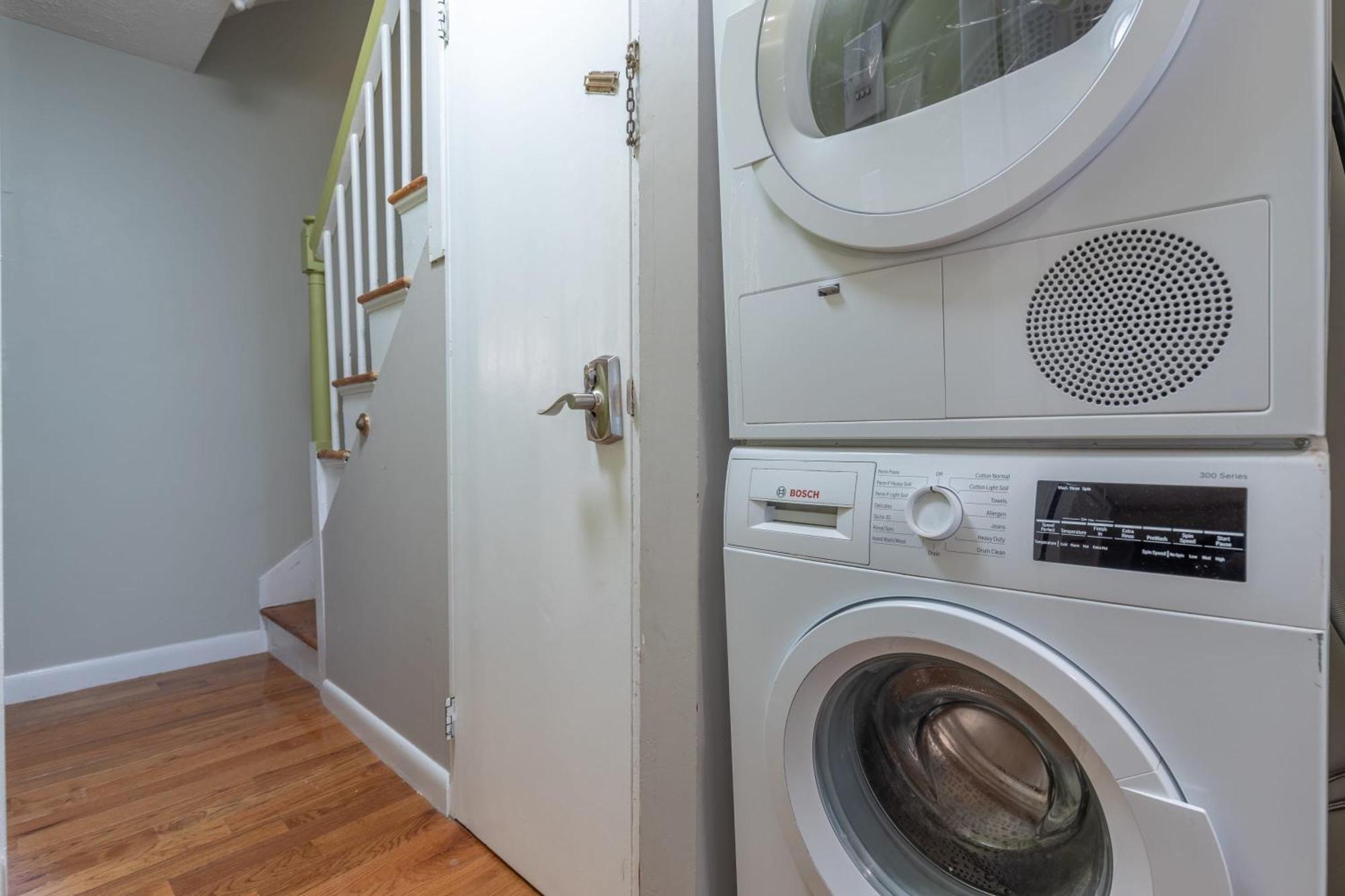 3 Bed 1 Bath In Historic Building * Boston