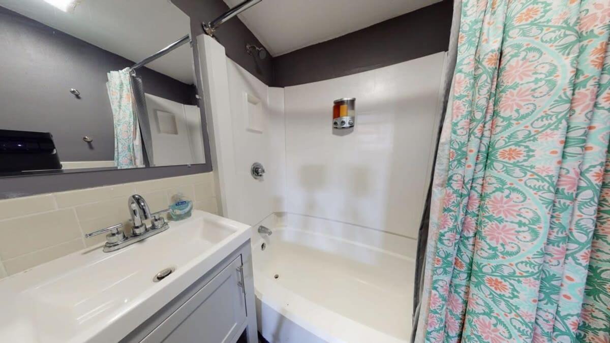 Appartement Lower Level In Hip Bay Village Boston