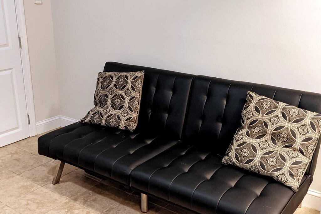 Apartment Brighton Sleeps 3 - Steps To Bus Line