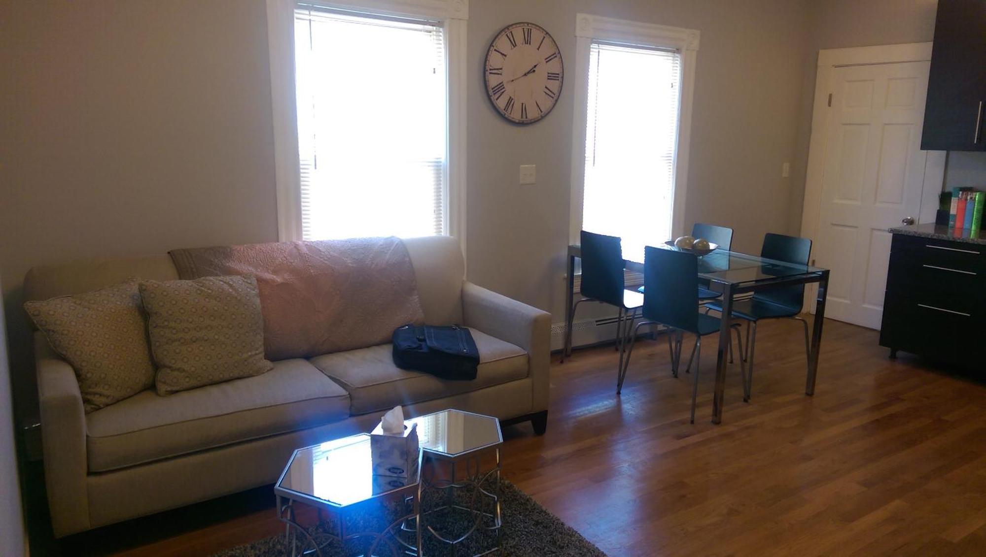 Renovated, 10 Min From The Apartment Boston