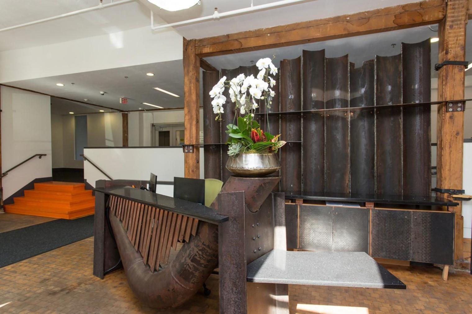 Apartment S End Loft W Pool Art Gallery Steps To T Bos-358