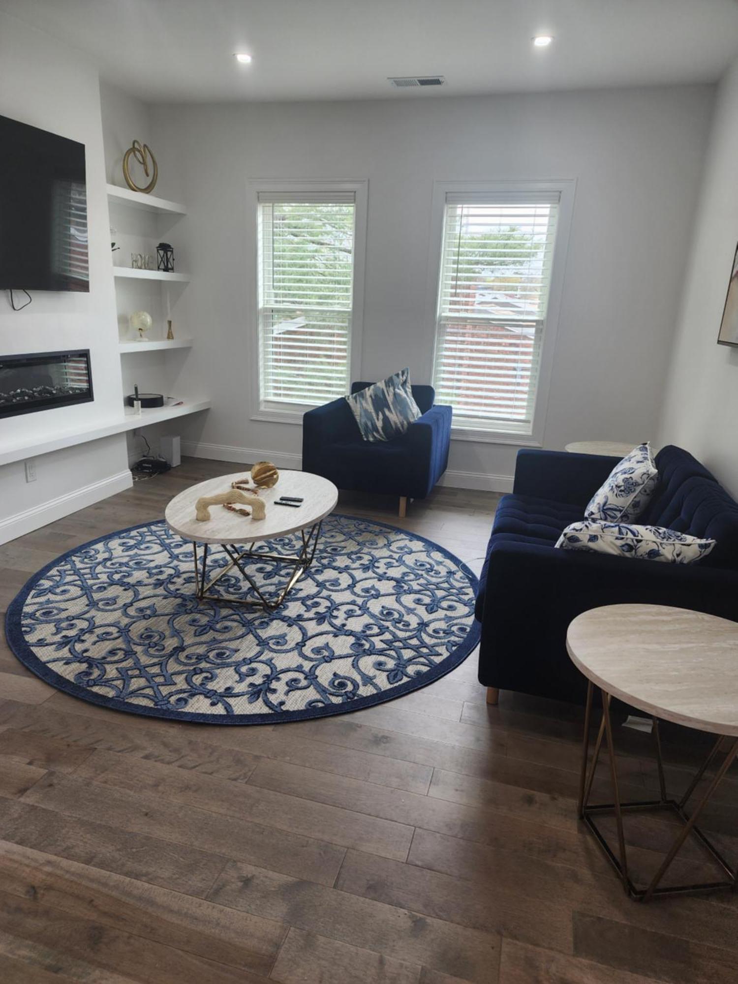 Apartment At Humboldt Ave *