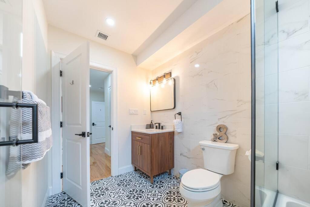 Bright & Spacious 4Br & 2Ba Boston Apt - Bathtub, Free Parking Near Red Line 802 Boston