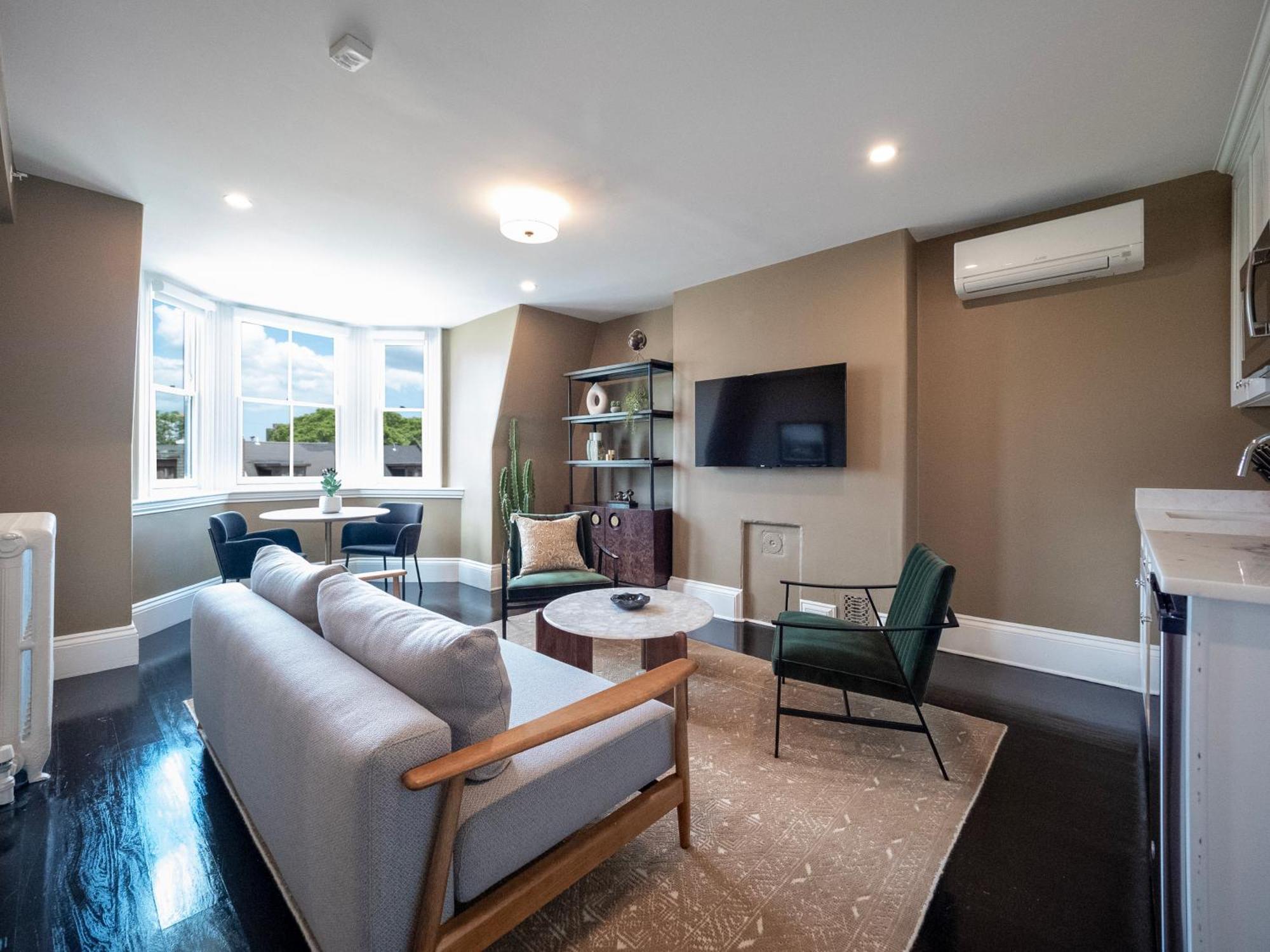 The Chester Apartment *