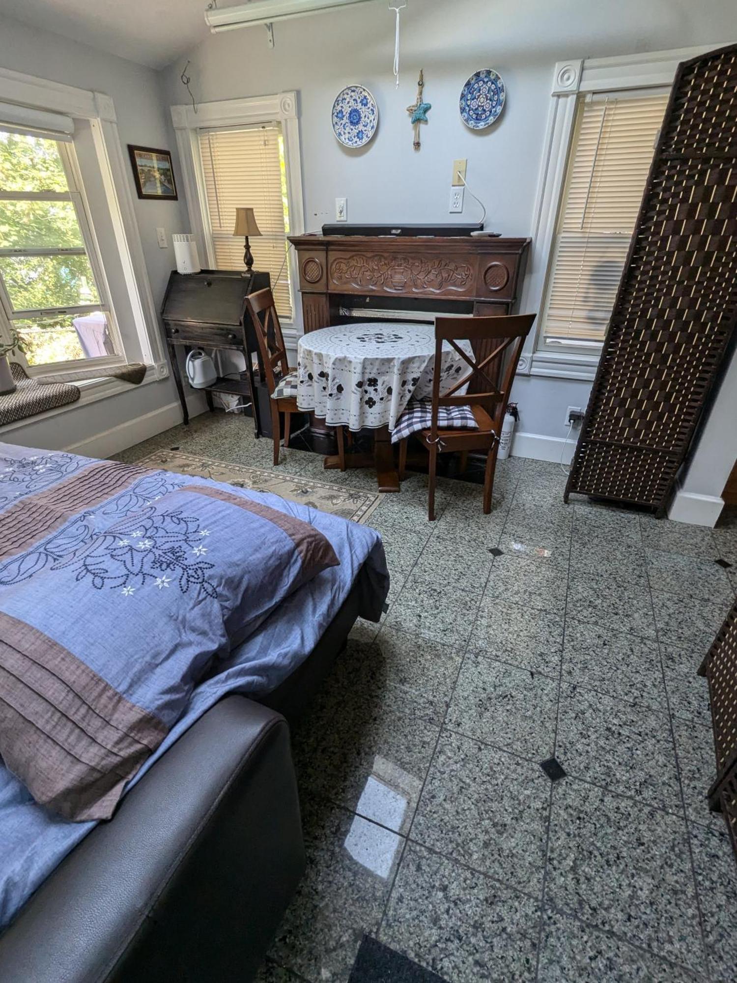 Large W/ Private Bath,great Location Boston