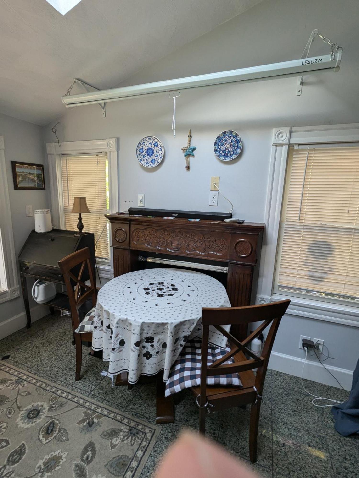 Homestay Large W/ Private Bath,great Location