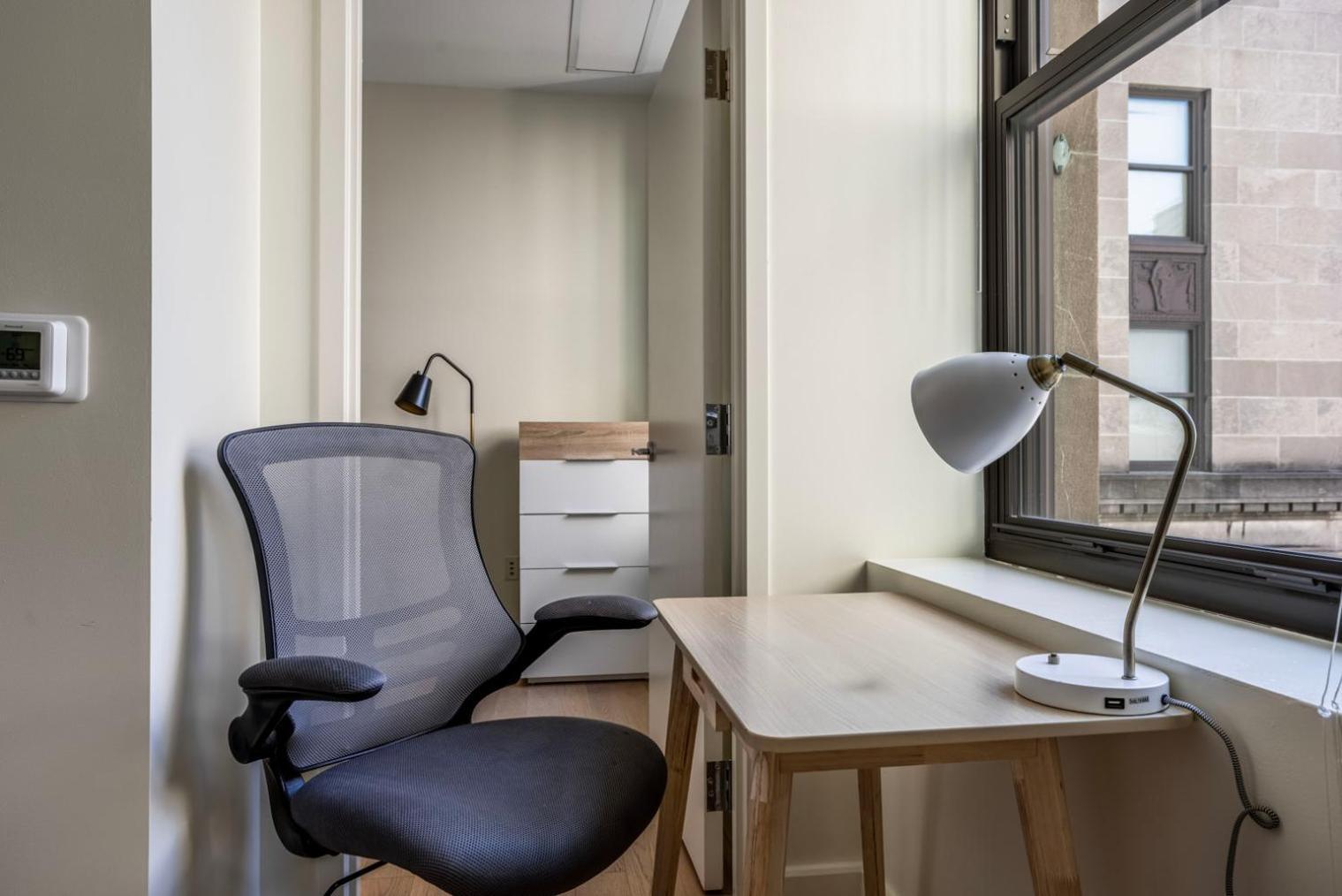 Back Bay 1br W Gym Wd Nr Shopping Bos-925 *