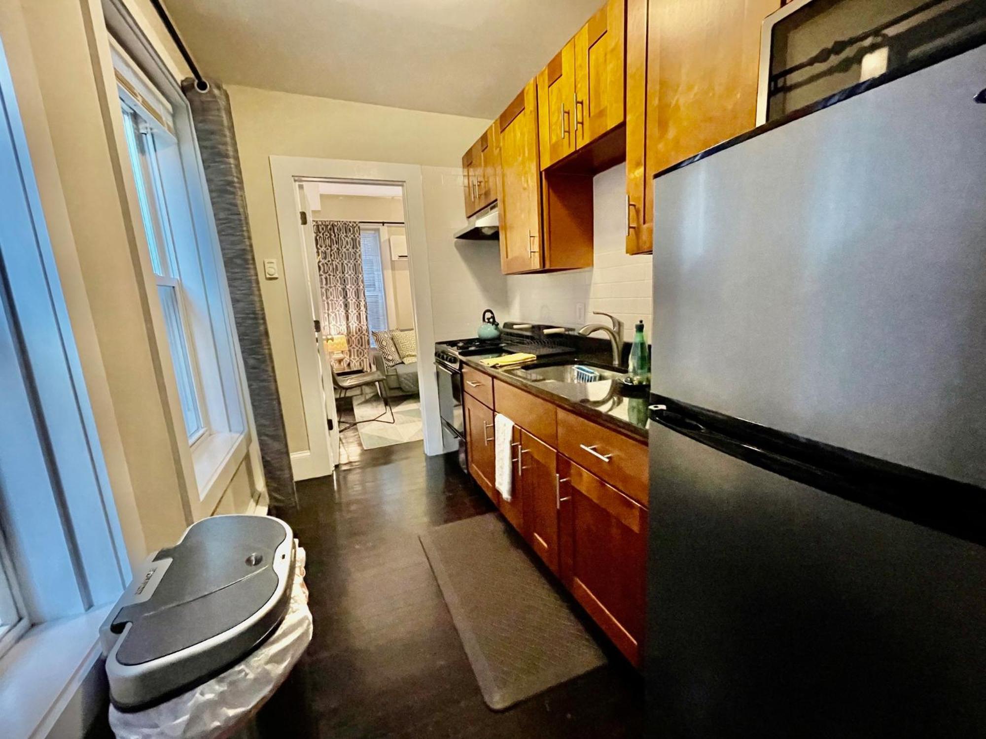 Beautiful 3br 3ba Duplex Parking Location * Boston