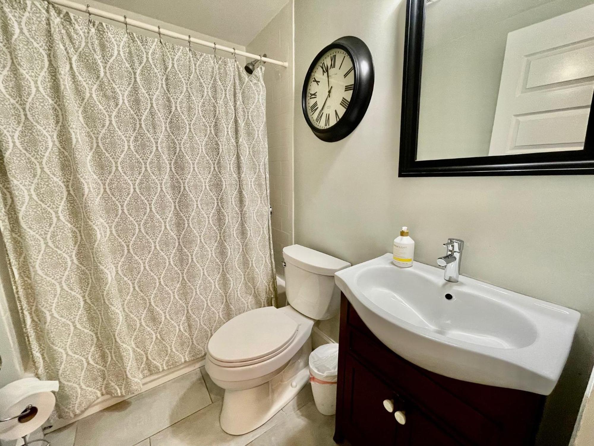 Beautiful 3br 3ba Duplex Parking Location Boston