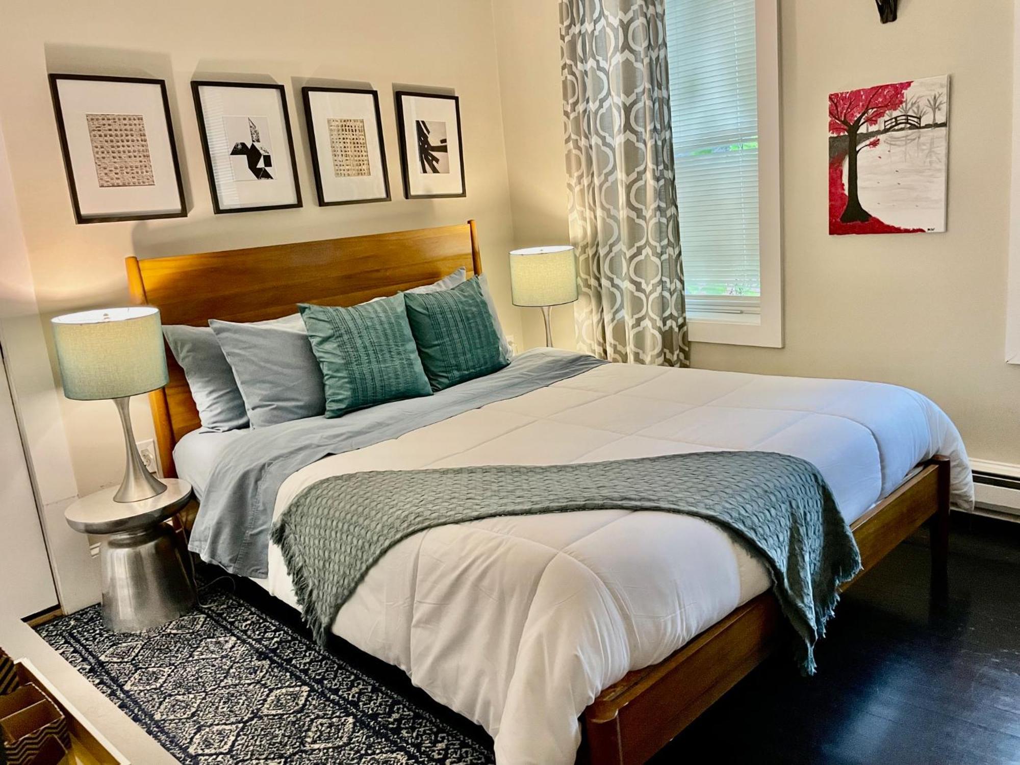 Apartment Beautiful 3br 3ba Duplex Parking Location