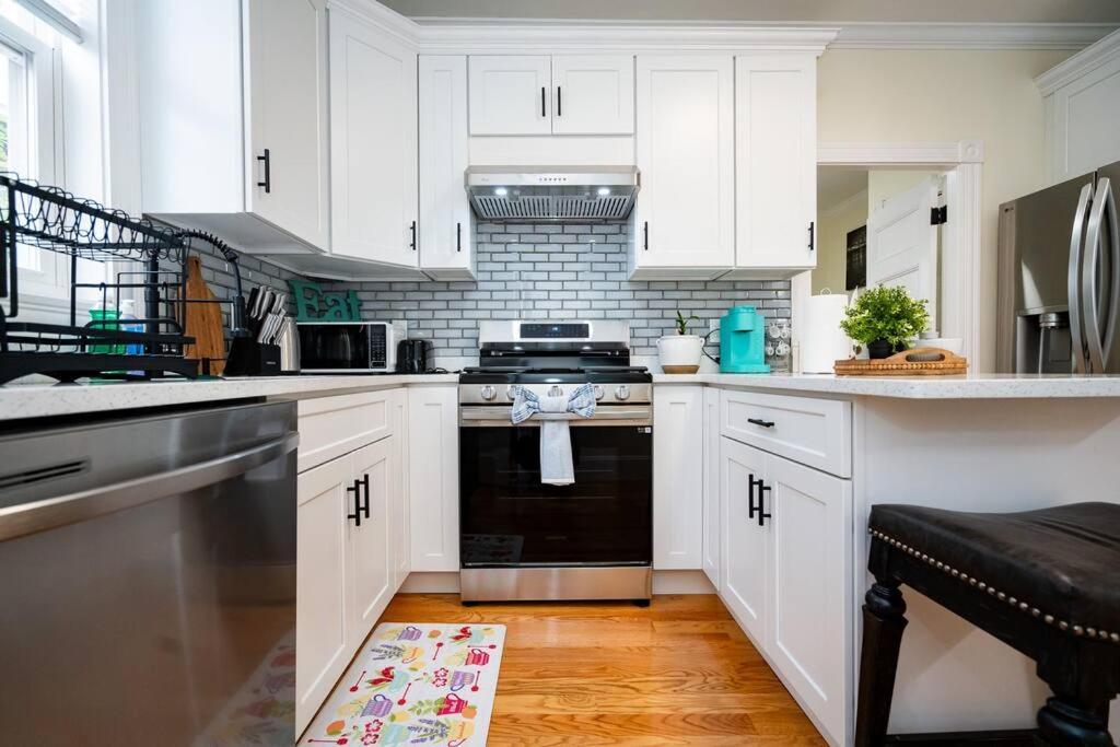 14b-newly Renovated, Uniquely Decorated Appartement *