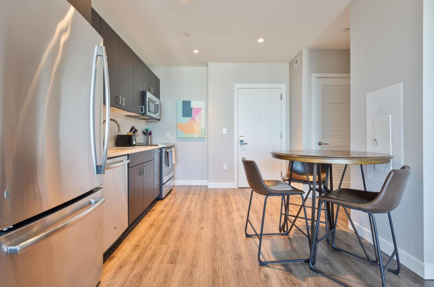 Apartment Luxury With Water Views