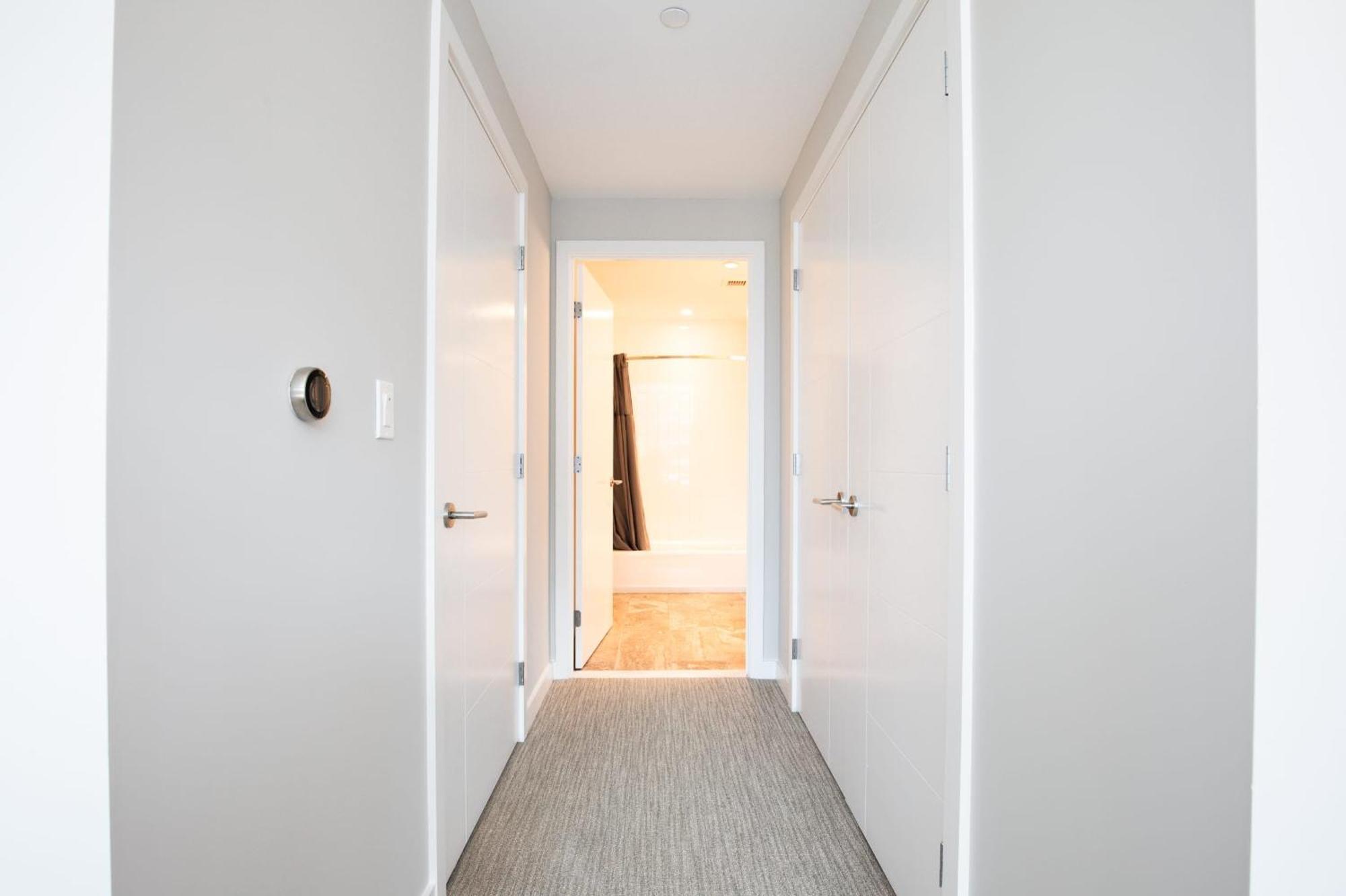 Appartement Luxury With Balcony In Seaport - Via-1524