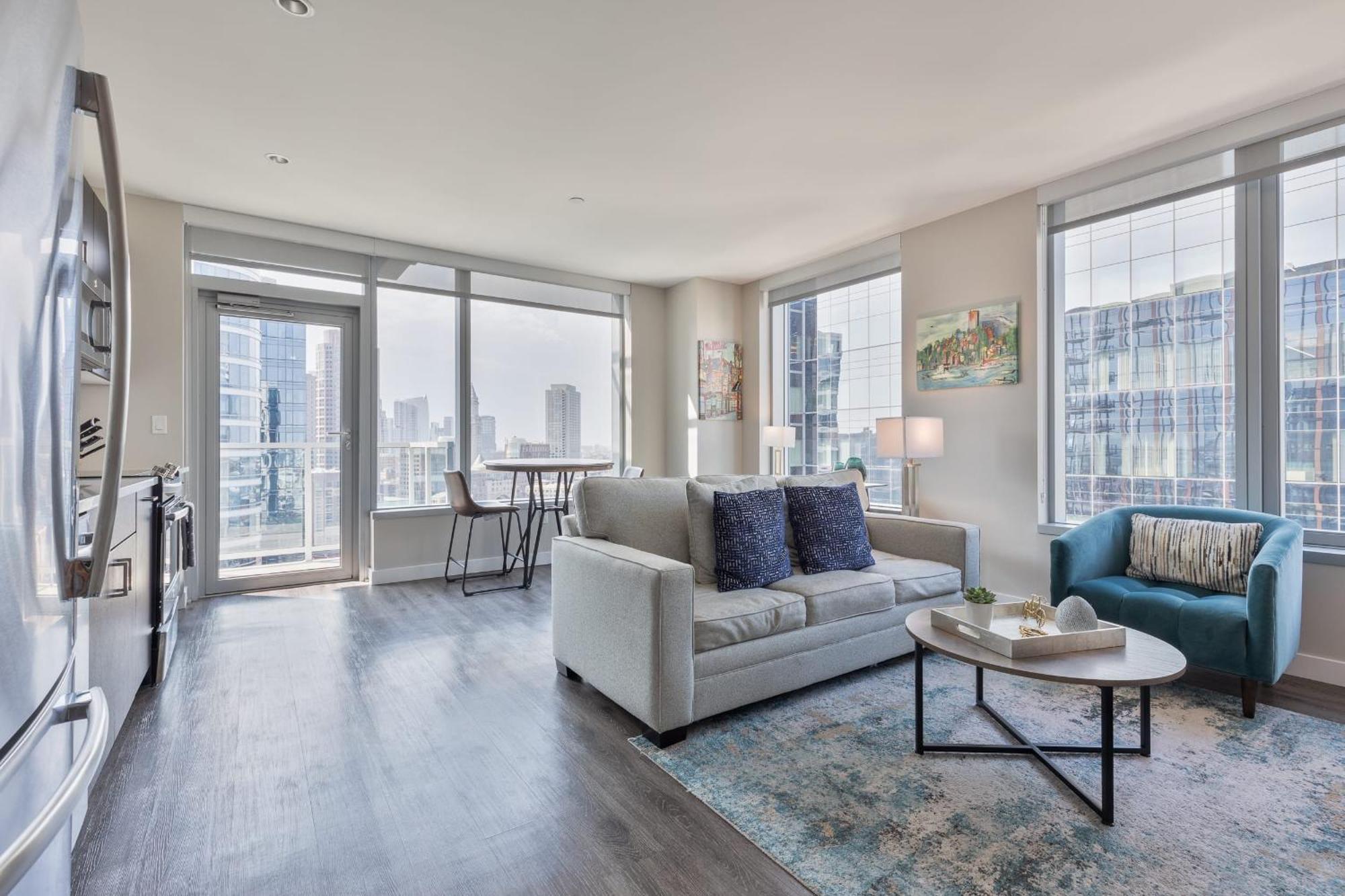 Appartement Luxury With Balcony In Seaport - Via-1524