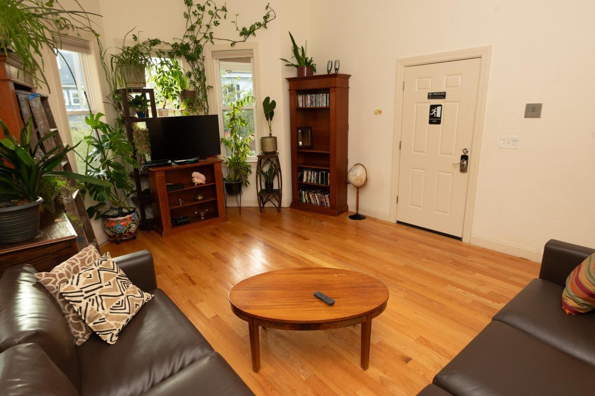 2 Bedroom In Jamaica Plain With Parking Apartamento