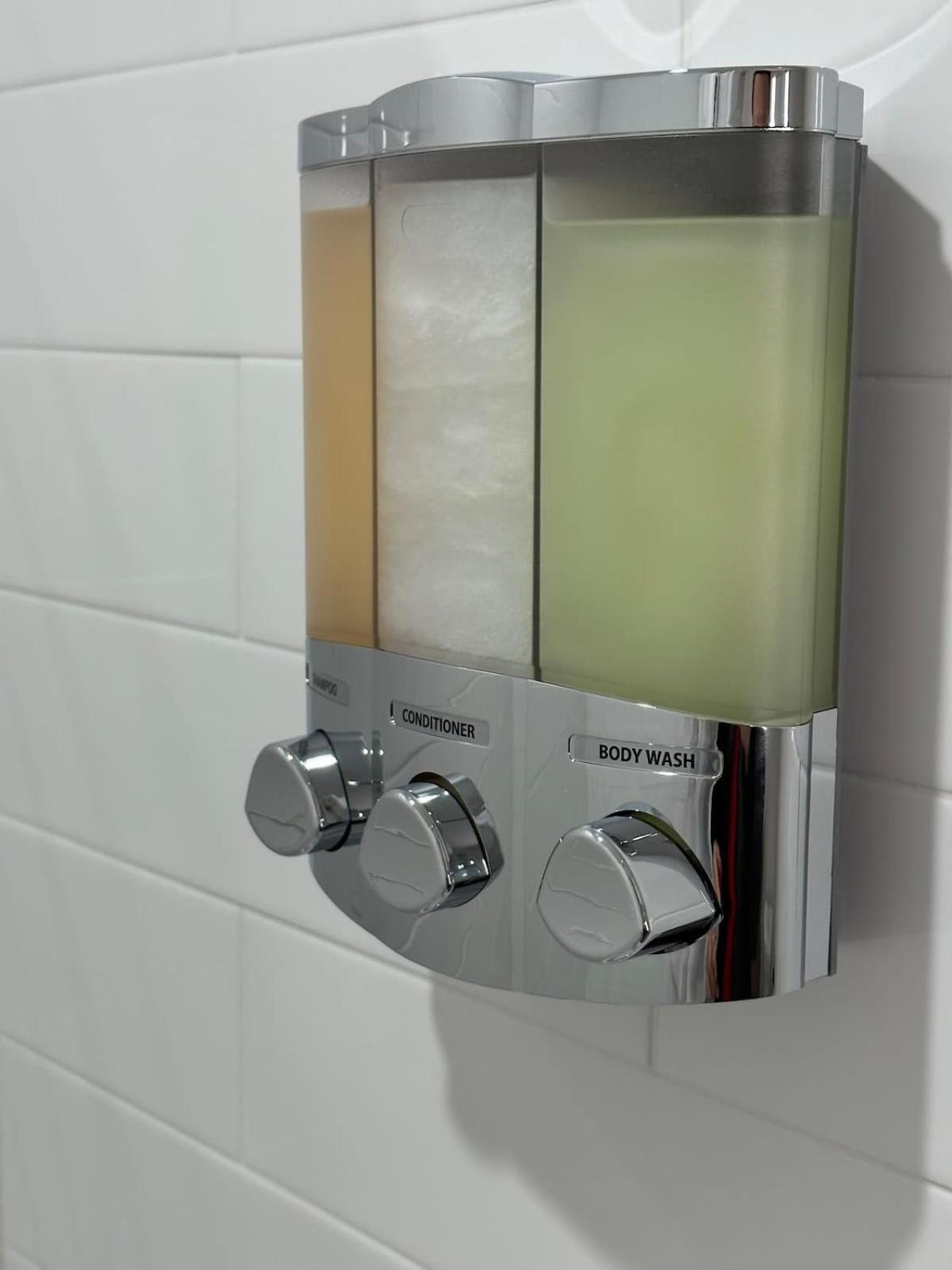 Upscale Penthouse W Gym & Parking Near Mgh & Tufts *