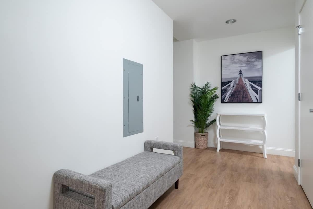 Upscale Penthouse W Gym & Parking Near Mgh & Tufts Holiday home *