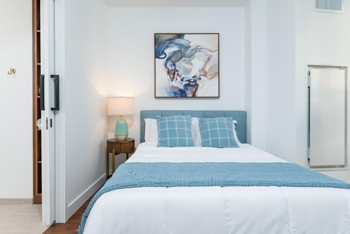 Back-bay Upscale Bos Common Downtown Boston