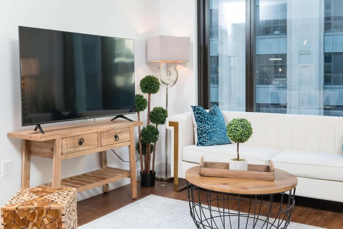 Back-bay Upscale Bos Common Downtown Boston