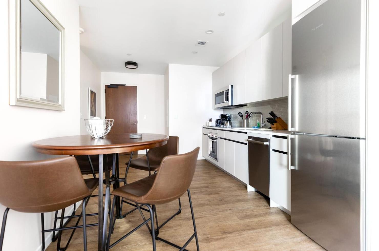 Apartment Exclusive 2br Downtown Seaport Boston