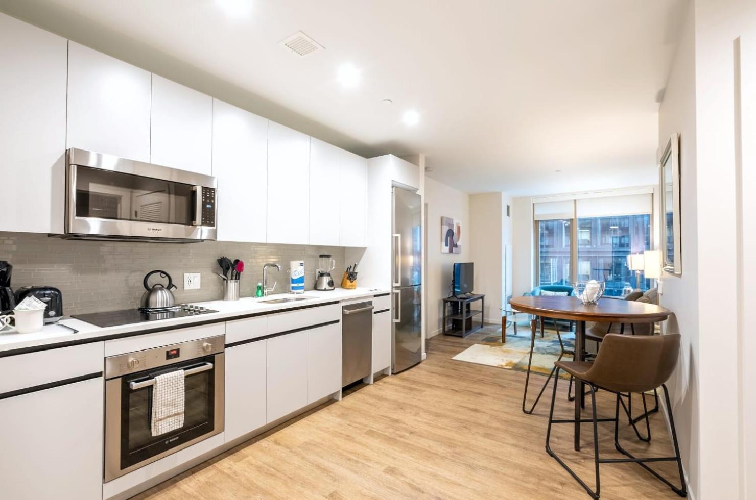 Exclusive 2br Downtown Seaport Apartment *
