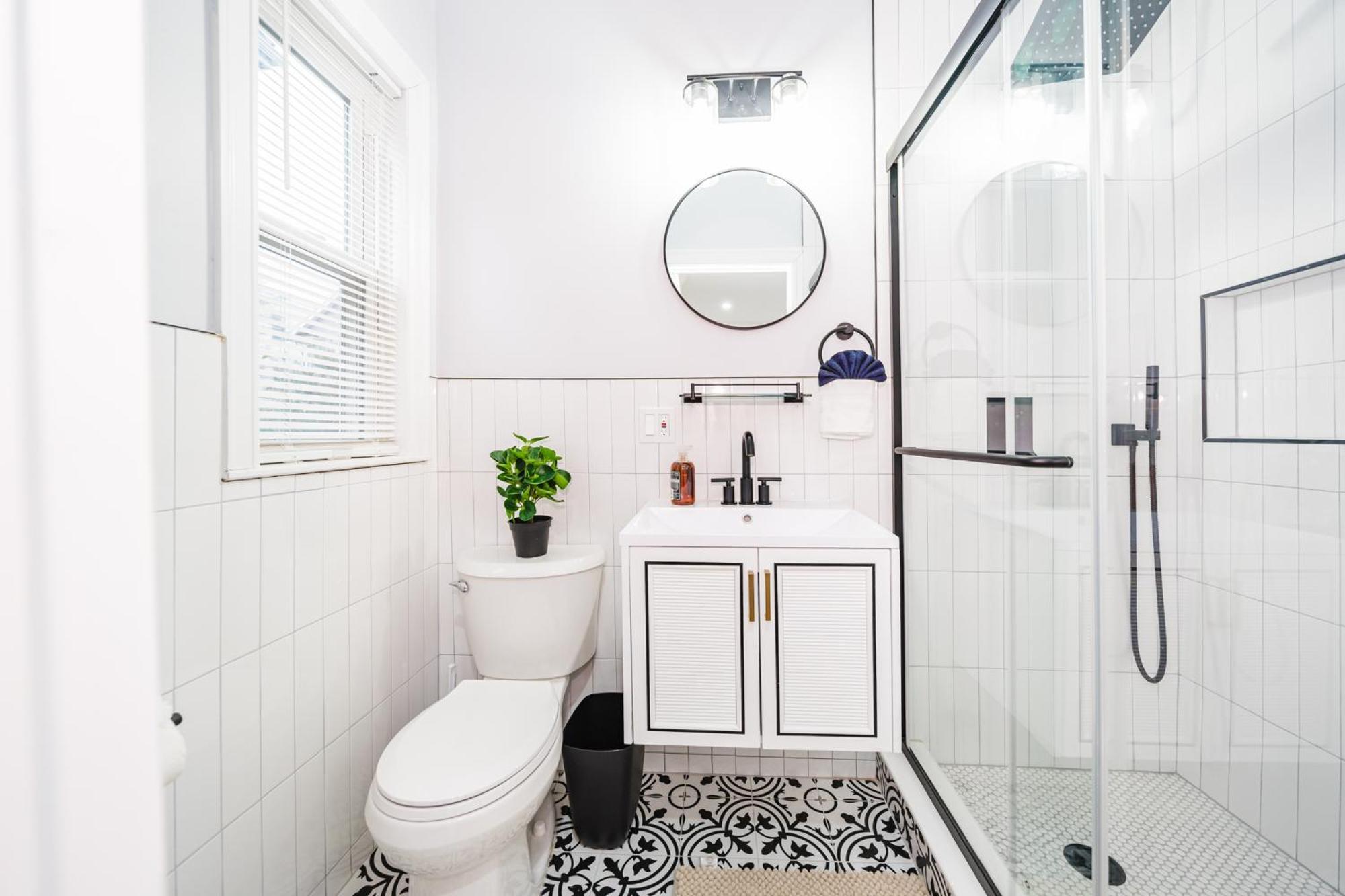 76 Carruth - 4br Cozy And Lovely Apartment *
