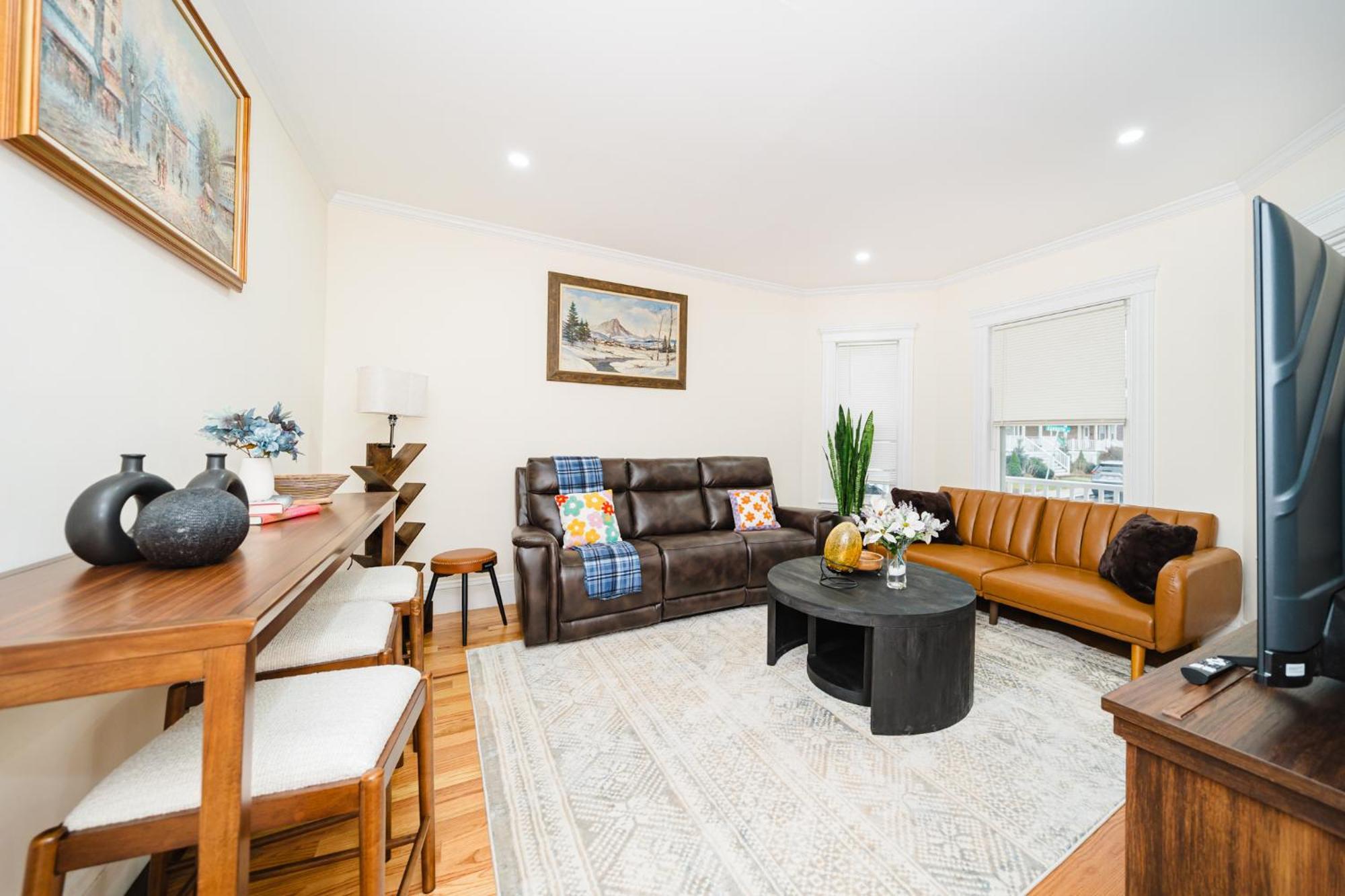 Apartment 76 Carruth - 4br Cozy And Lovely
